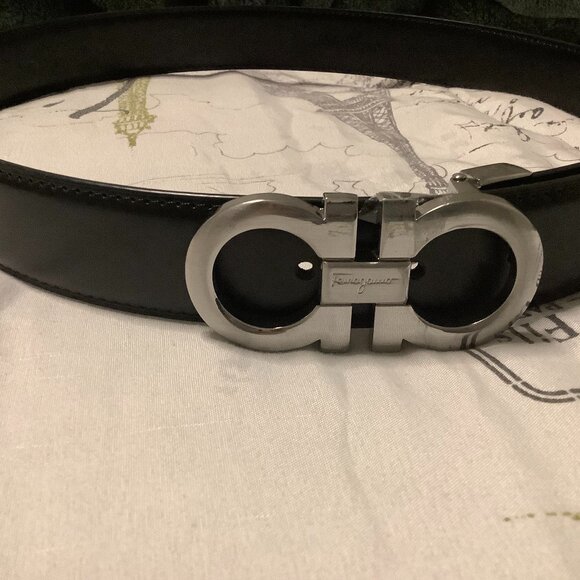 Ferragamo Reversible and adjustable Gancini belt (BRAND NEW) Made in Italy.